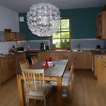 Haus Vincent Mit Eigenen Parkplaetzen * Stralsund