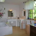 Haus Vincent Mit Eigenen Parkplaetzen Stralsund