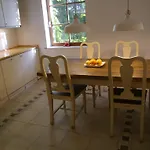 Haus Vincent Mit Eigenen Parkplaetzen