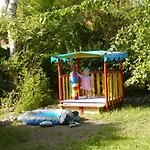 Haus Vincent Mit Eigenen Parkplaetzen Stralsund