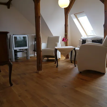 Haus Vincent Mit Eigenen Parkplaetzen Stralsund