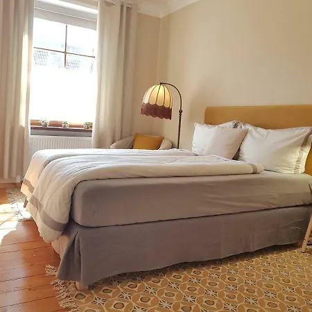 Haus Vincent Mit Eigenen Parkplaetzen דירה