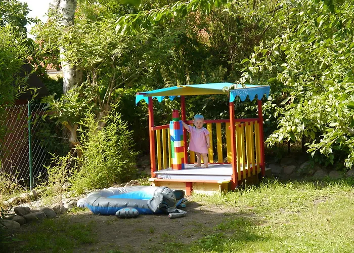 Haus Vincent Mit Eigenen Parkplaetzen Stralsund